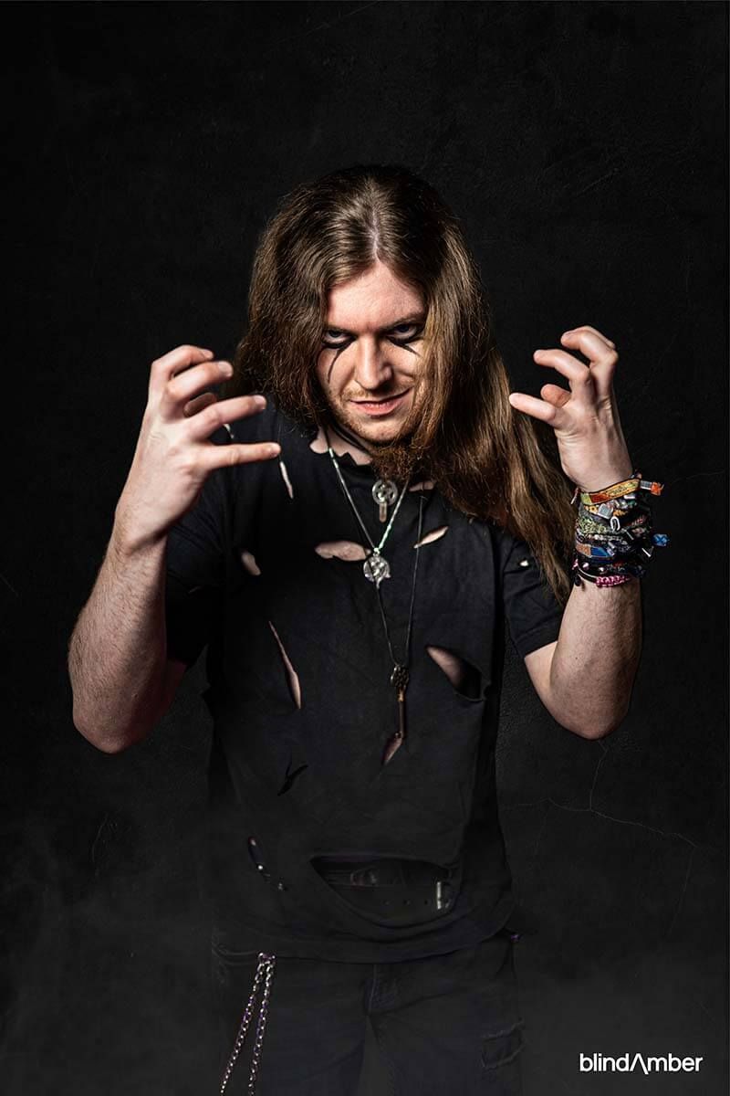 Steff - Bass bei Entoria